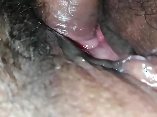 Penetrando panocha peluda